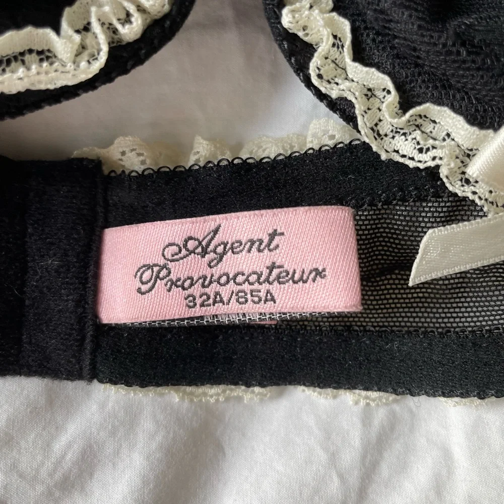 SOLD Agent Provocateur Black lace/ivory chiffon bra & suspender Size small NWOT - Picture 9 of 9